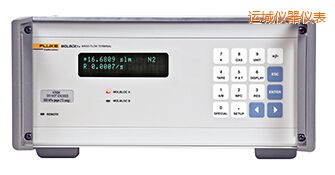 �\�������y�����C